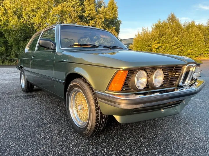 BMW 323