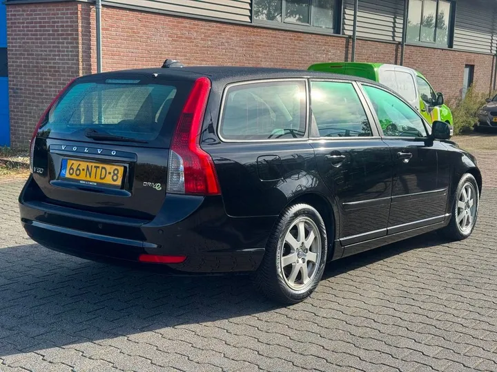 Volvo V50