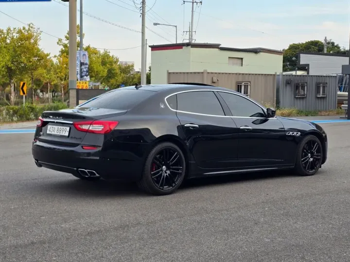 Maserati Quattroporte