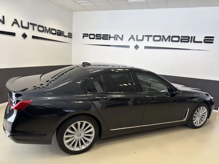 BMW 730