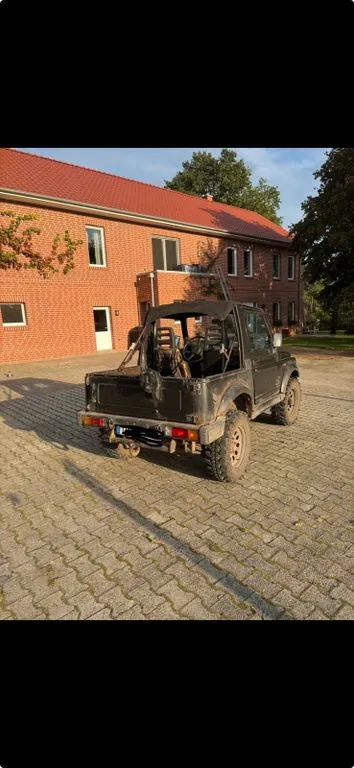Suzuki SJ Samurai