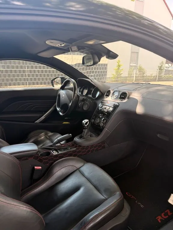 Peugeot RCZ