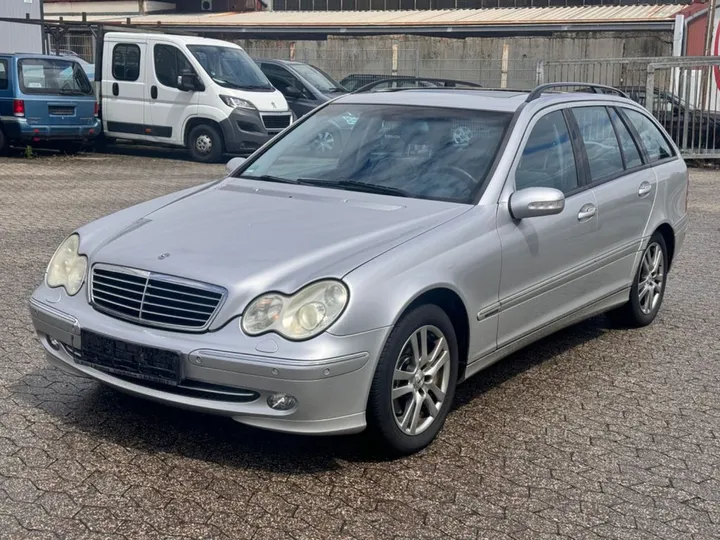 Mercedes-Benz C 240