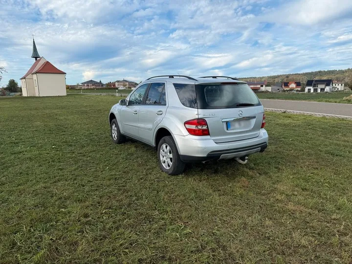 Mercedes-Benz ML 320