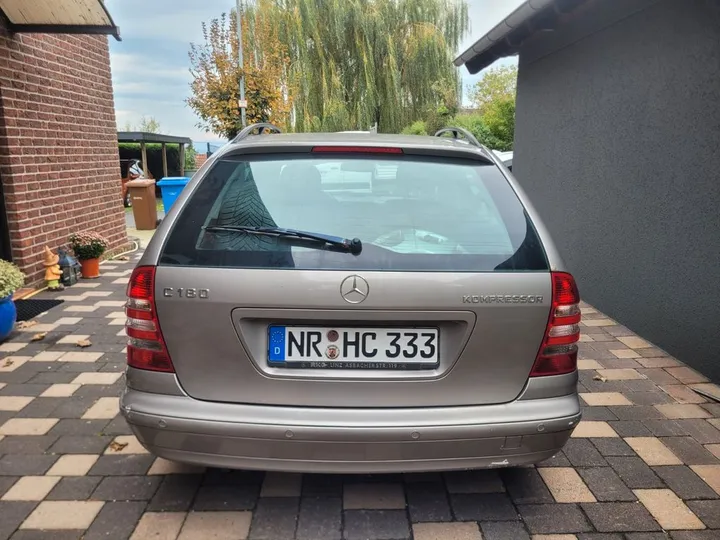 Mercedes-Benz C 180