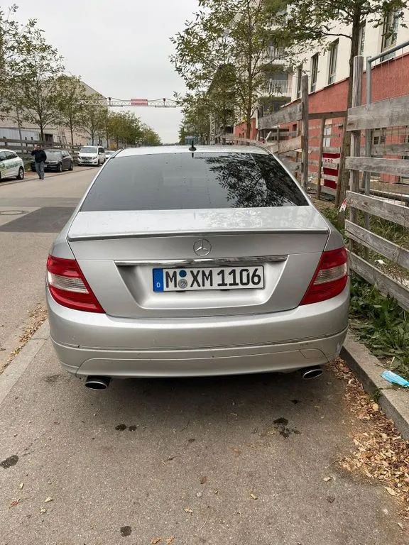 Mercedes-Benz 280