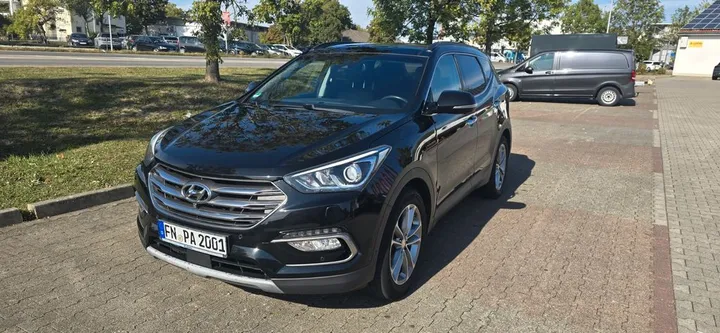 Hyundai SANTA FE