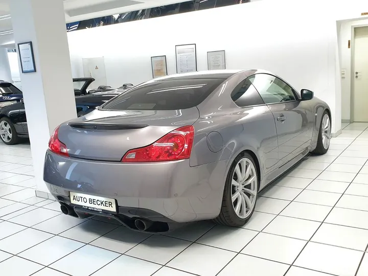 Infiniti G37