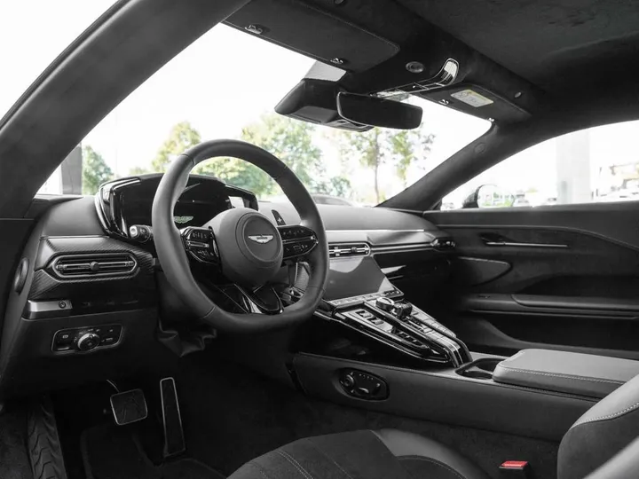 Aston Martin V8 Vantage