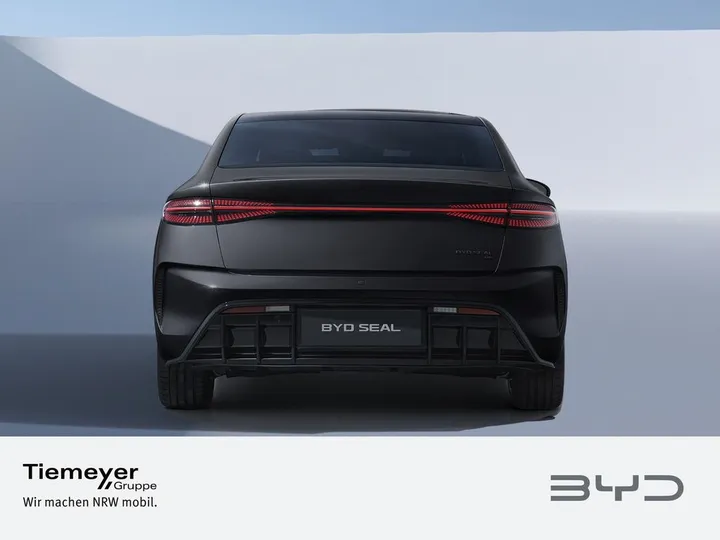 BYD SEAL