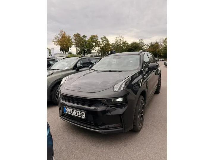 Lynk&Co 01