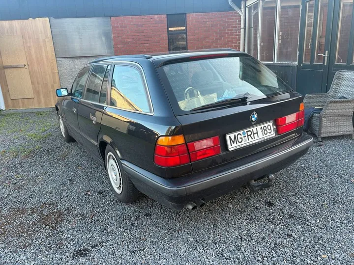 BMW 525