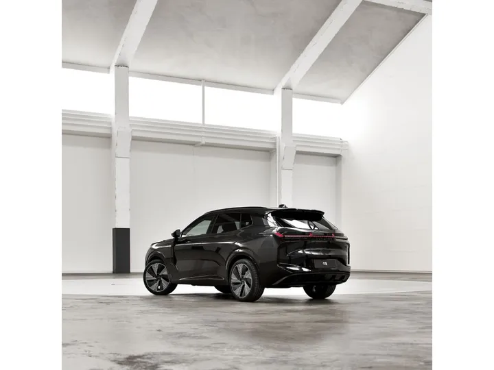 Lynk&Co 08