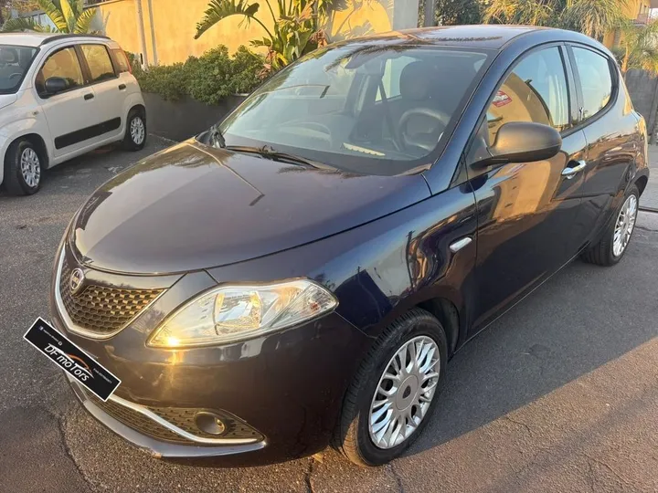 Lancia Ypsilon