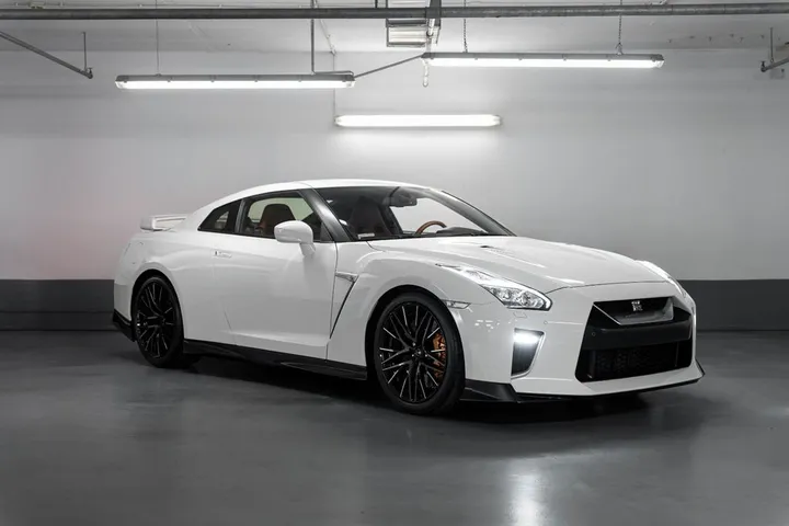 Nissan GT-R