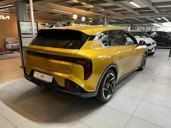 Kia K4