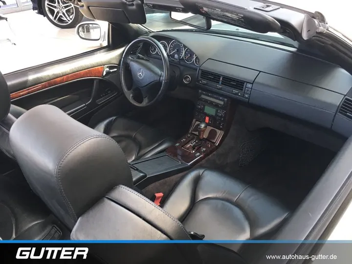 Mercedes-Benz SL 320