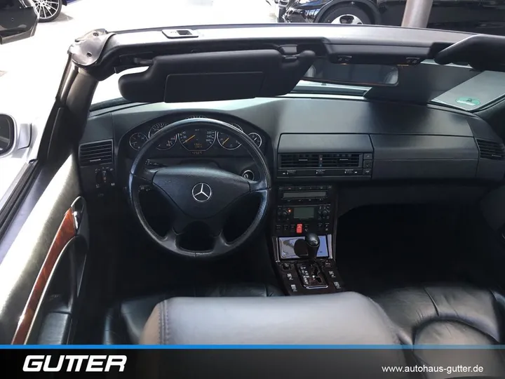 Mercedes-Benz SL 320