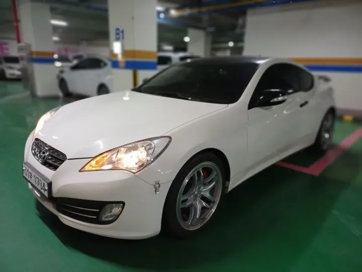 Hyundai Genesis