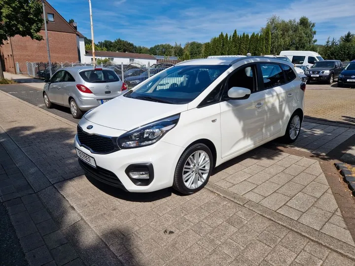 Kia Carens