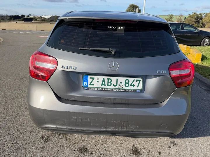 Mercedes-Benz A 180