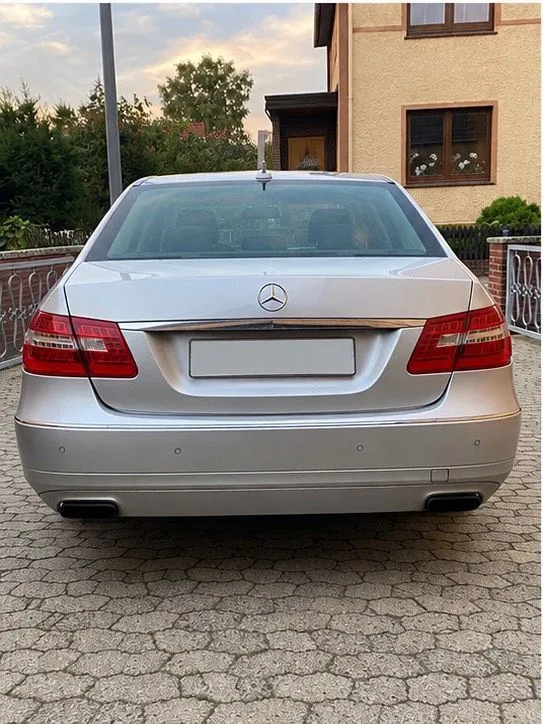 Mercedes-Benz E 200