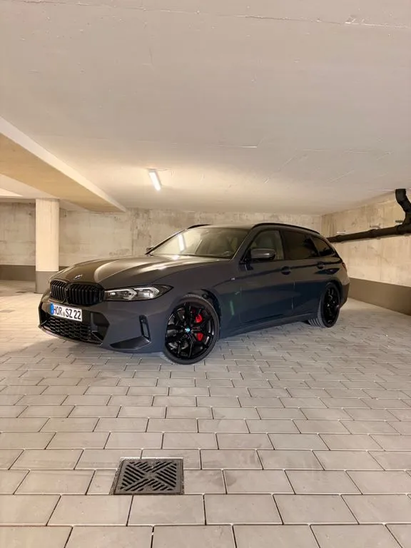 BMW 330