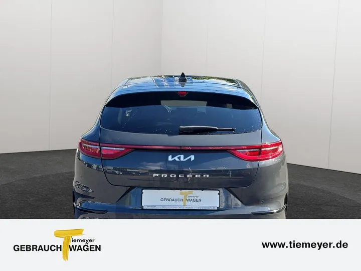 Kia pro cee'd / ProCeed