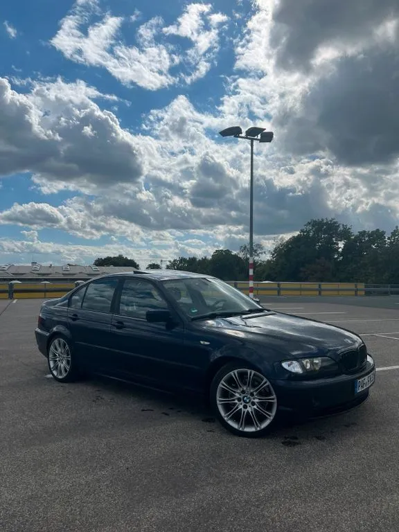 BMW 320
