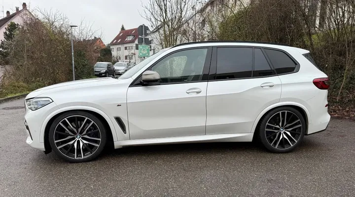BMW X5 M50