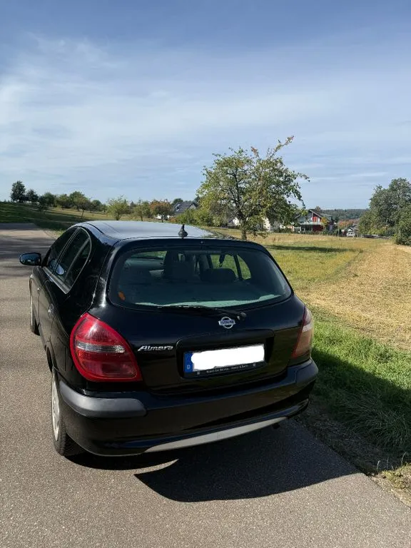 Nissan Almera