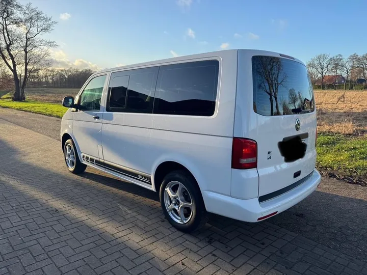 Volkswagen T5 Caravelle