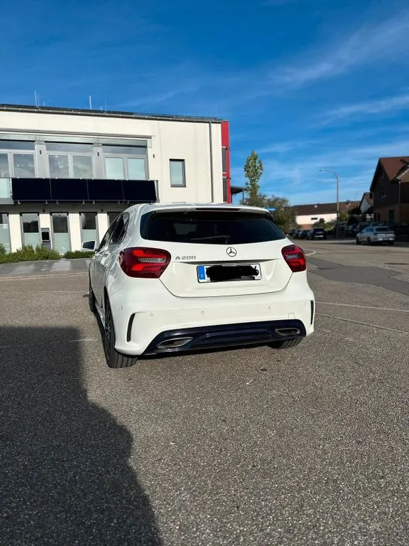 Mercedes-Benz A 200