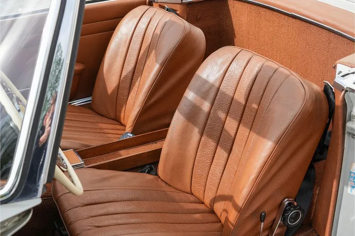 Mercedes-Benz SL 280