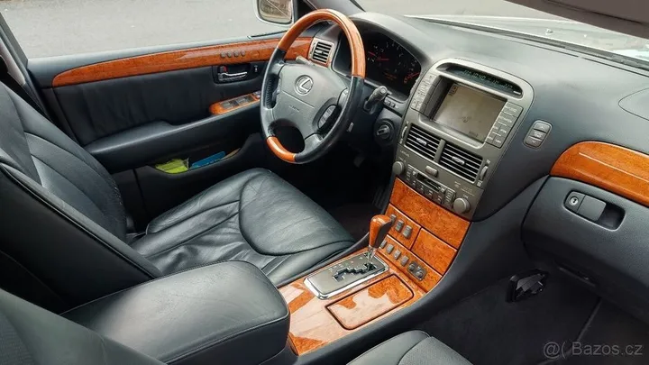 Lexus LS 430