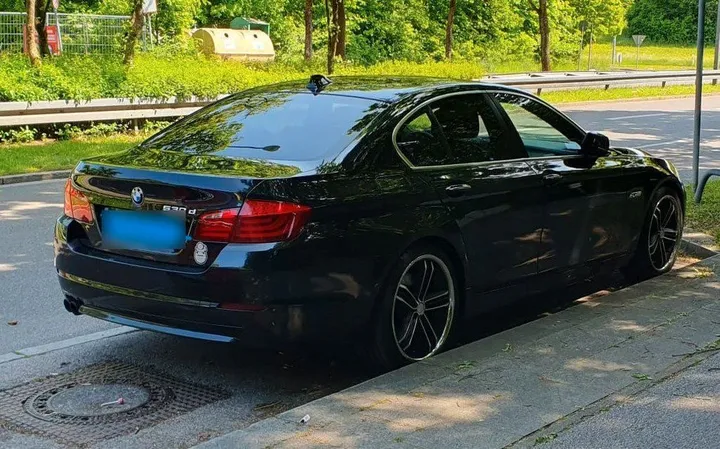 BMW 530