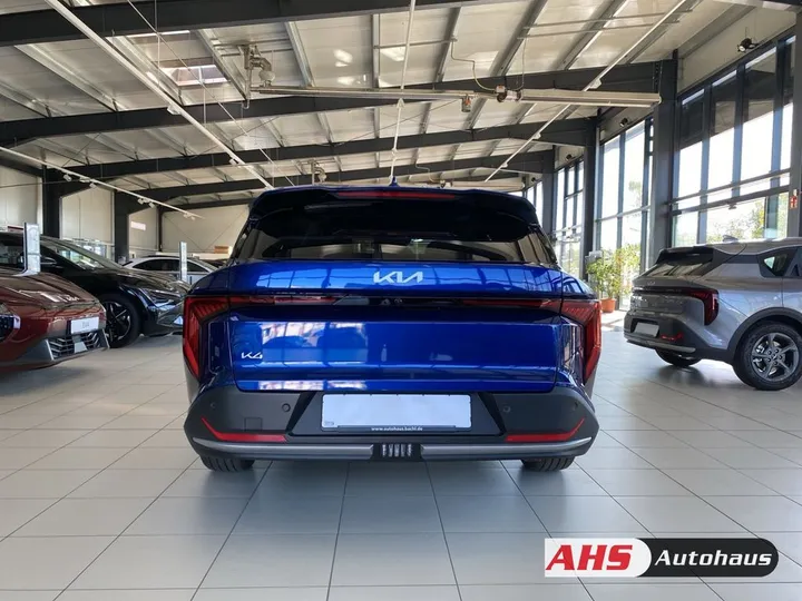 Kia K4