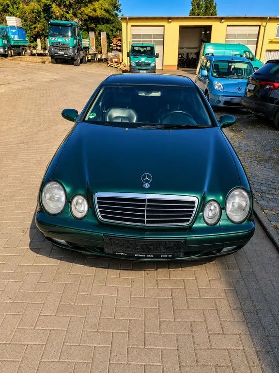 Mercedes-Benz CLK 200