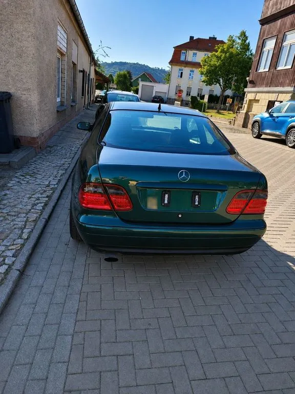 Mercedes-Benz CLK 200