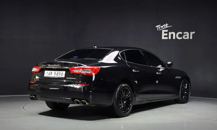Maserati Quattroporte