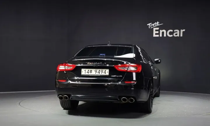 Maserati Quattroporte