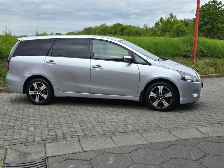 Mitsubishi Grandis
