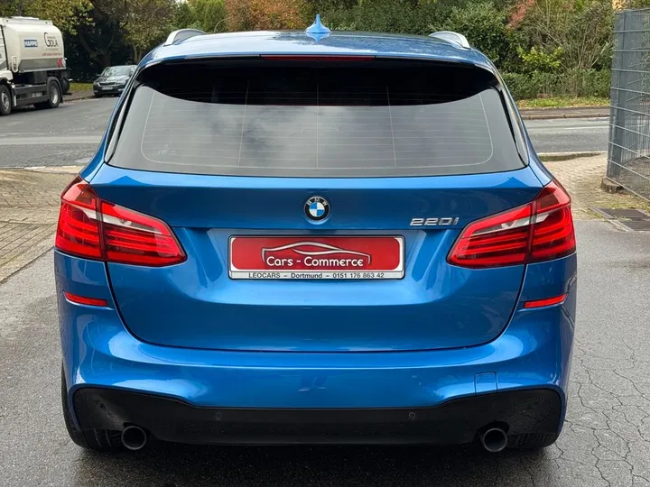 BMW 220