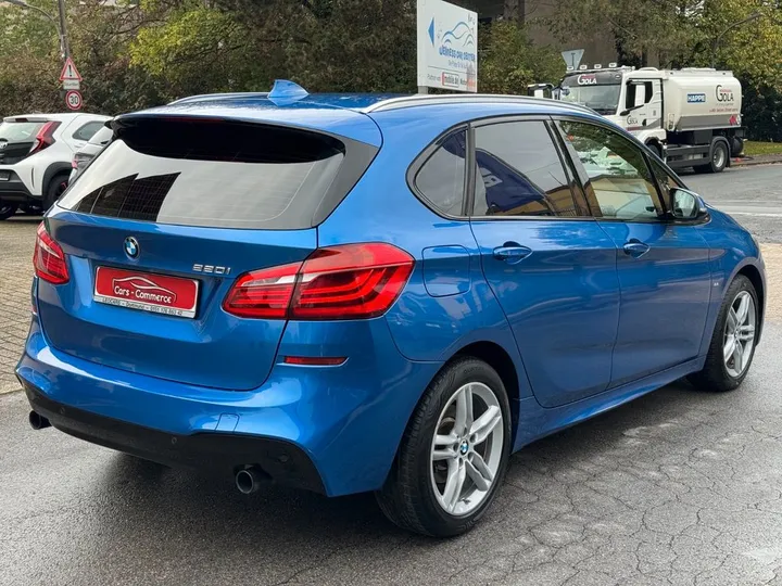BMW 220