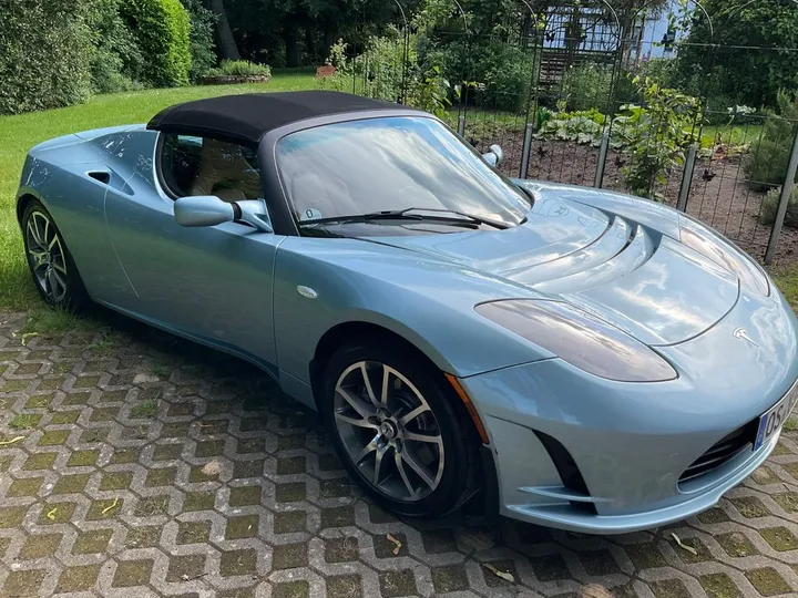 Tesla Roadster