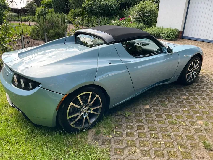 Tesla Roadster