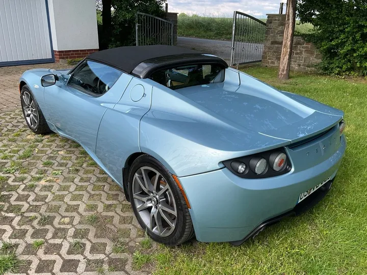 Tesla Roadster