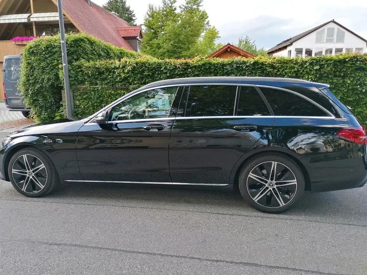 Mercedes-Benz C 220
