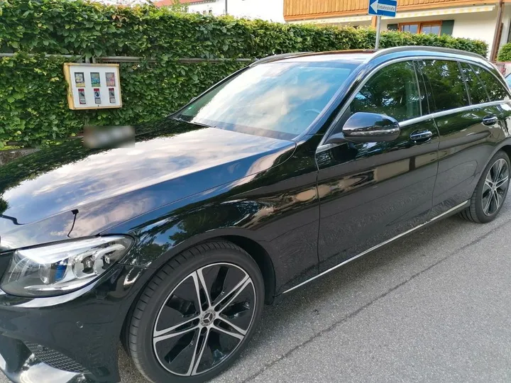 Mercedes-Benz C 220