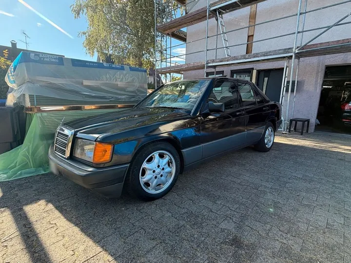 Mercedes-Benz 190